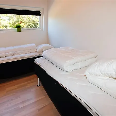 Four-bedroom Holiday In * Hals