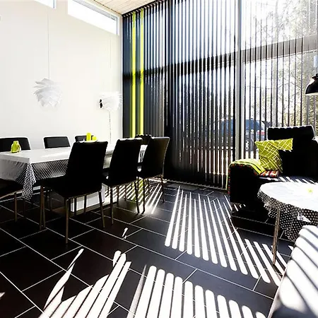 Four-bedroom Holiday In * Hals