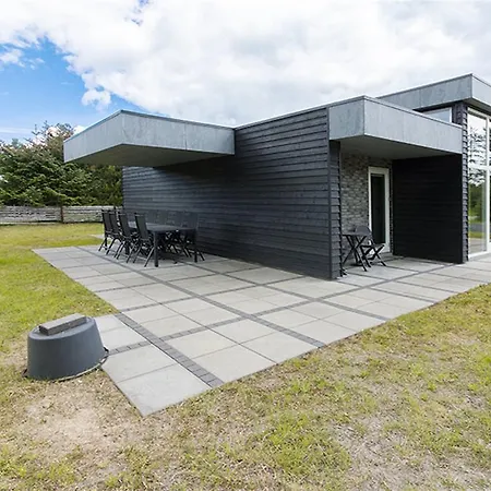 Four-bedroom Holiday In * Hals